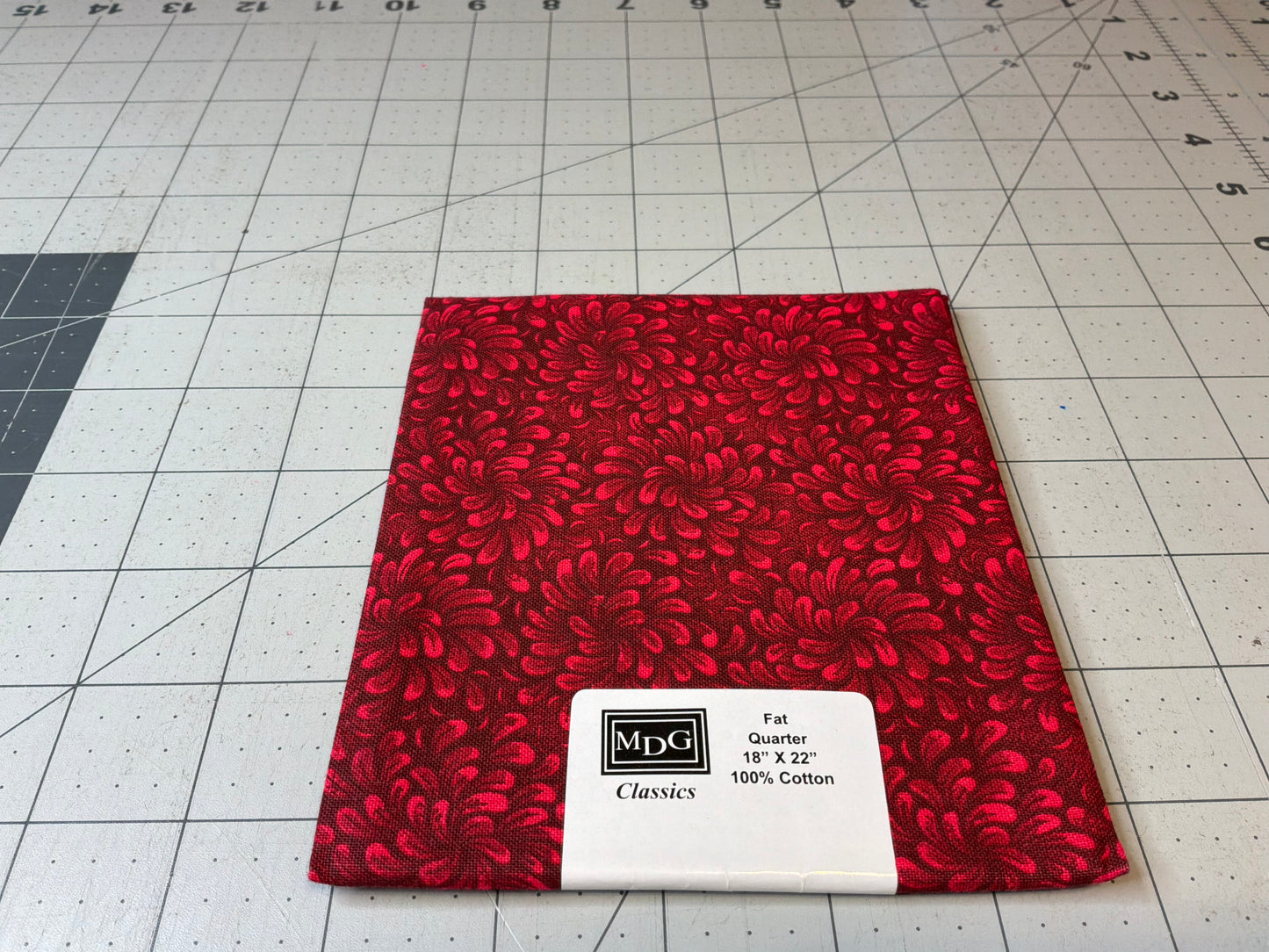MDG Petal Flow Tonal Red Fat Quarter