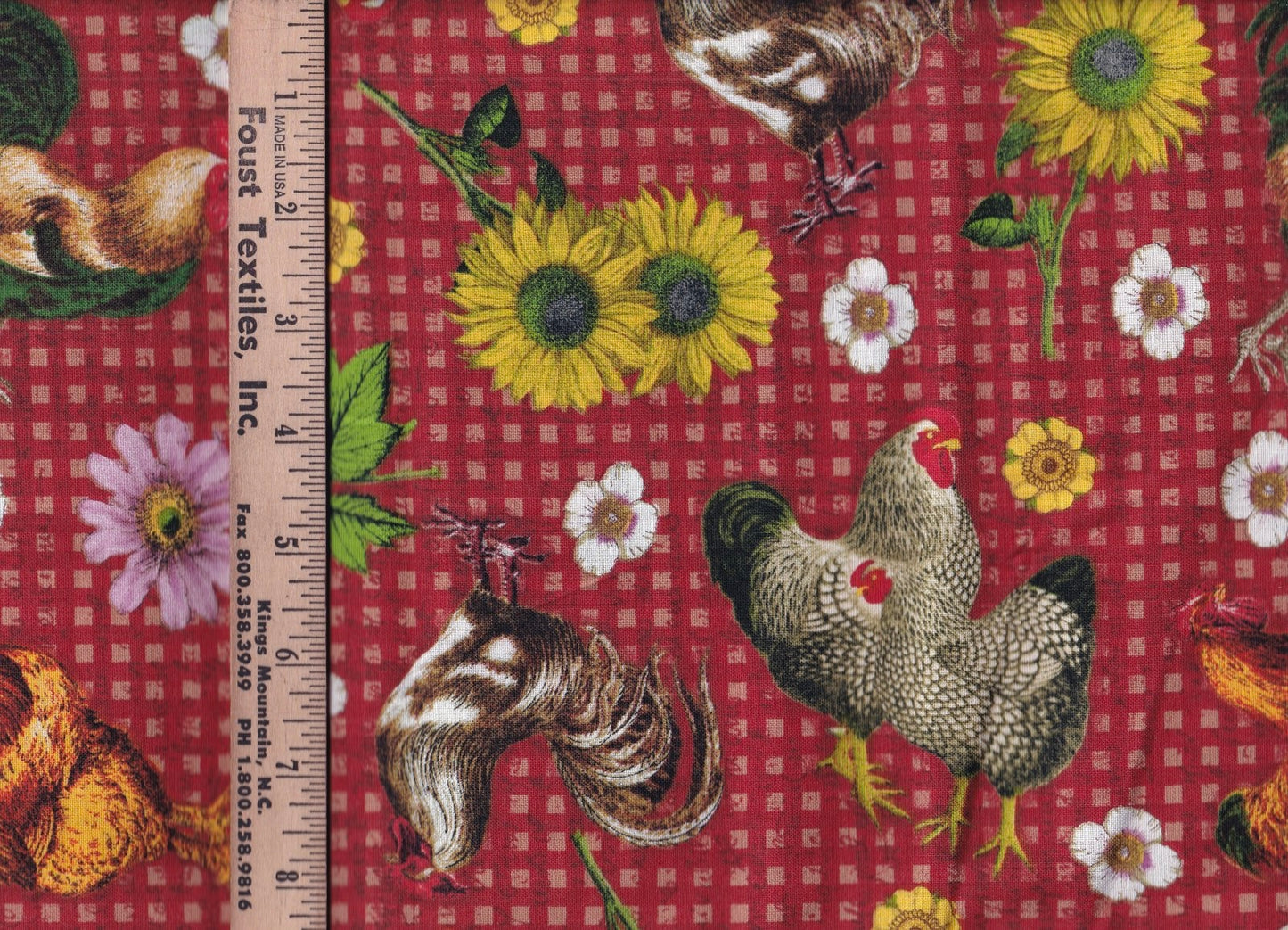 David Textiles Farmhouse Gingham DX-1777-4C Roosters & Florals Quilting Cotton – Red