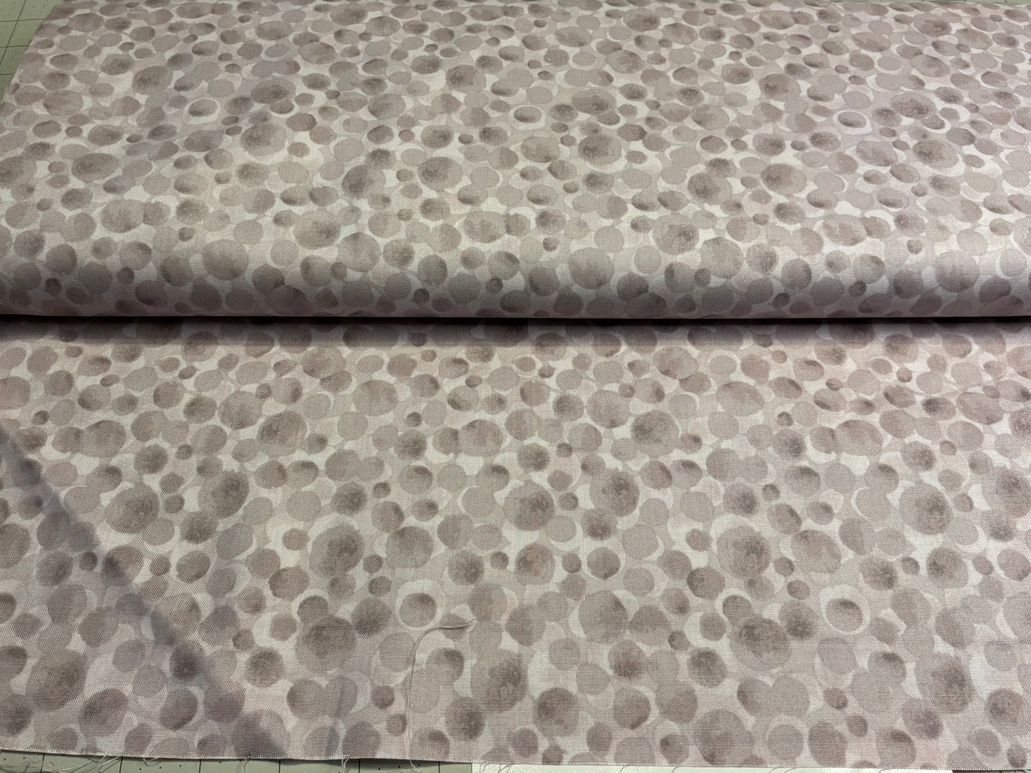 Lewis & Irene – Threaded With Love: Bumbleberries (Grey/Taupe)