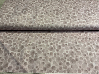 Lewis & Irene – Threaded With Love: Bumbleberries (Grey/Taupe)
