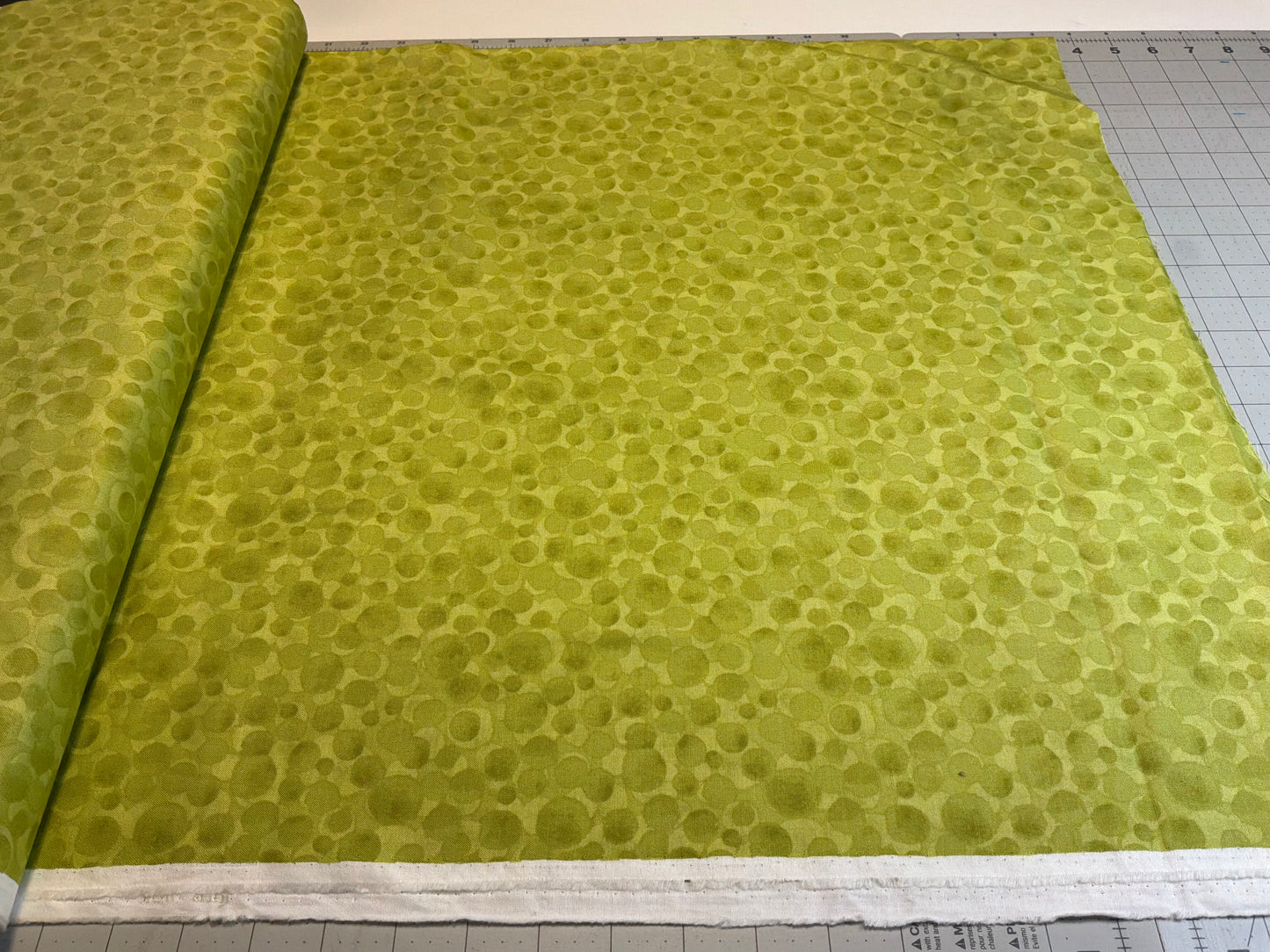 Lewis & Irene – Threaded With Love: Bumbleberries (Fresh Green)